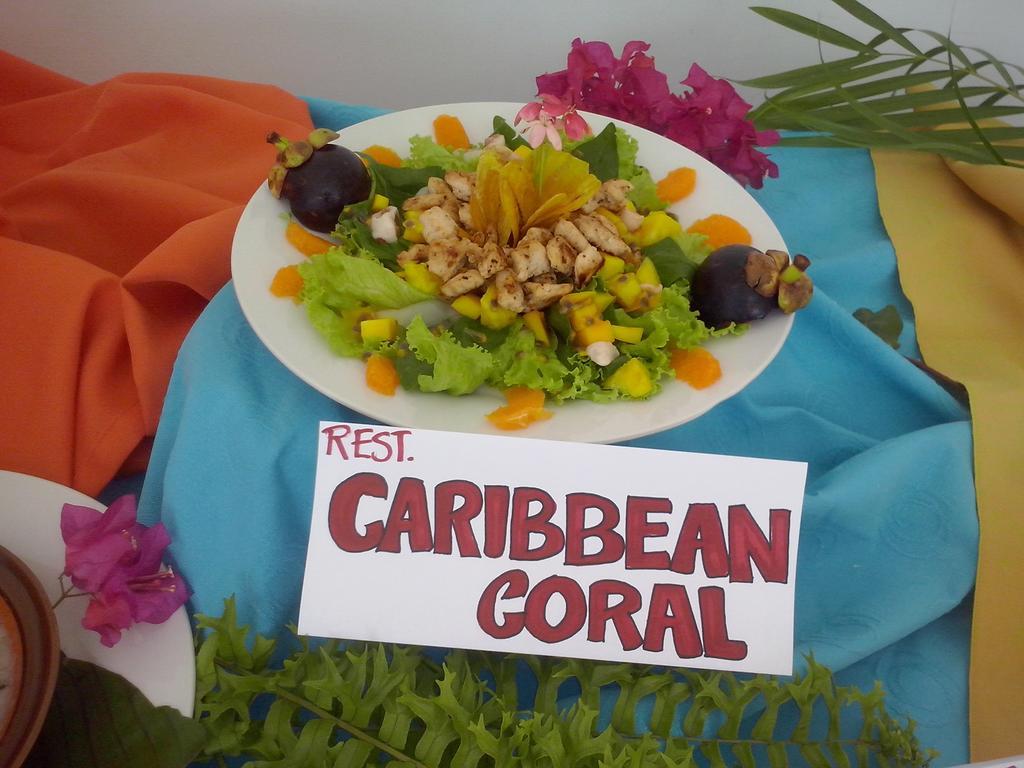 Caribbean Coral Inn เตลา ภายนอก รูปภาพ